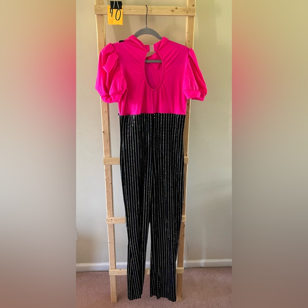 Dance Costumes - Picture 15 of 16